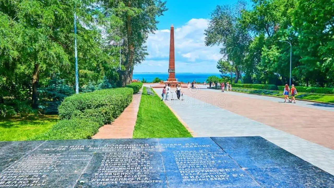 alley of glory and war memorial