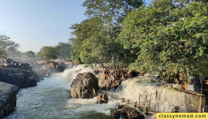 Hogenakkal Waterfall Tamilnadu