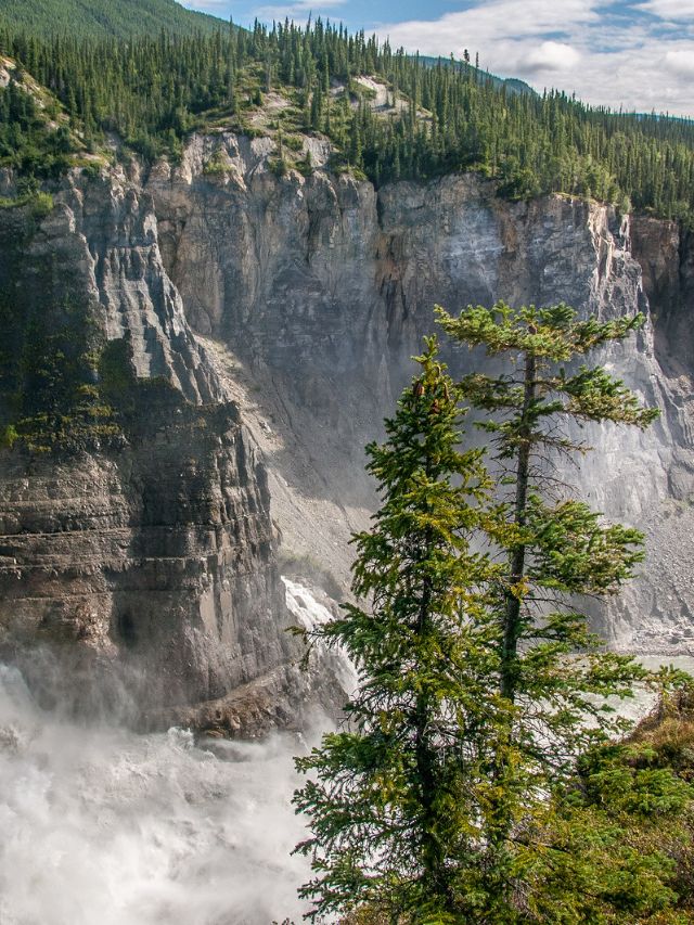 7 Things You Don’t Know About Nahanni National Park